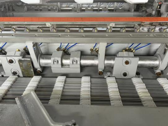 AIR JET LOOM